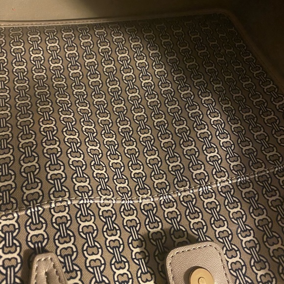 NFS Tory Burch Gemini Link tote - Picture 6 of 8